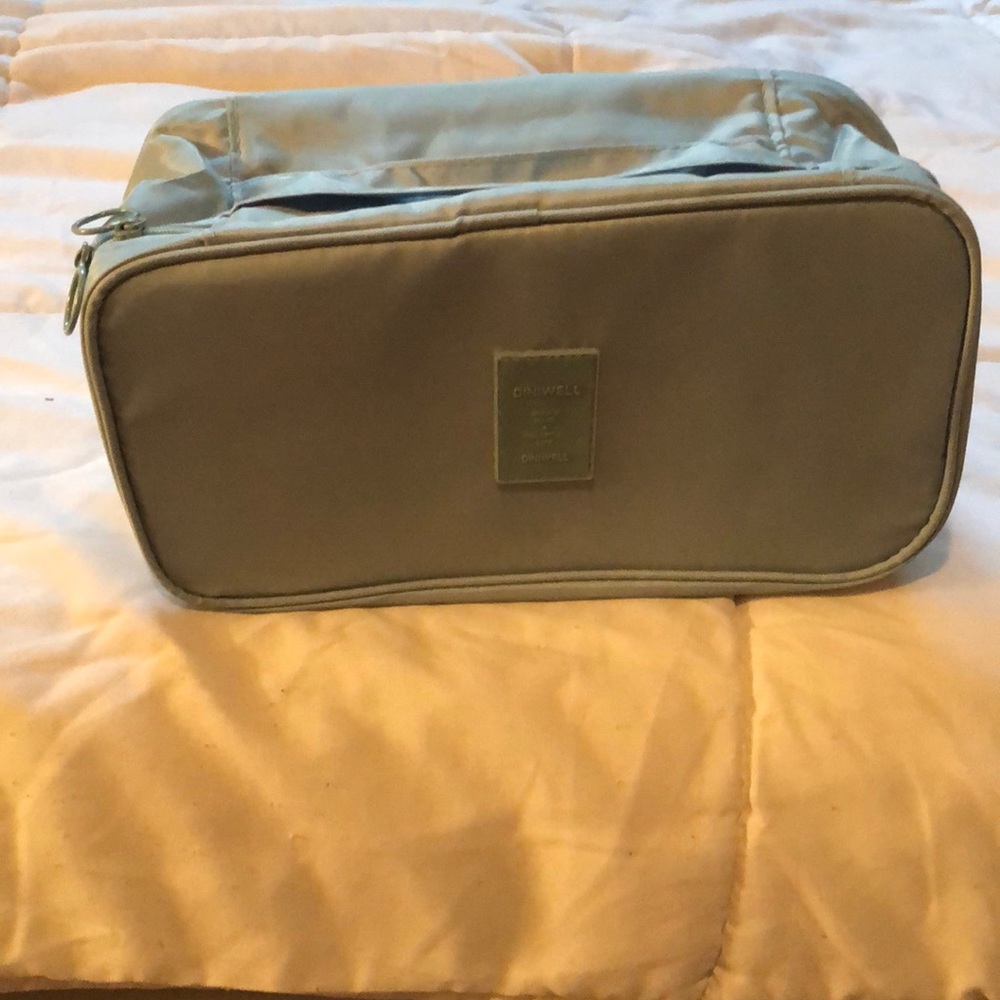 New Diniwell travel makeup or undergarment bag